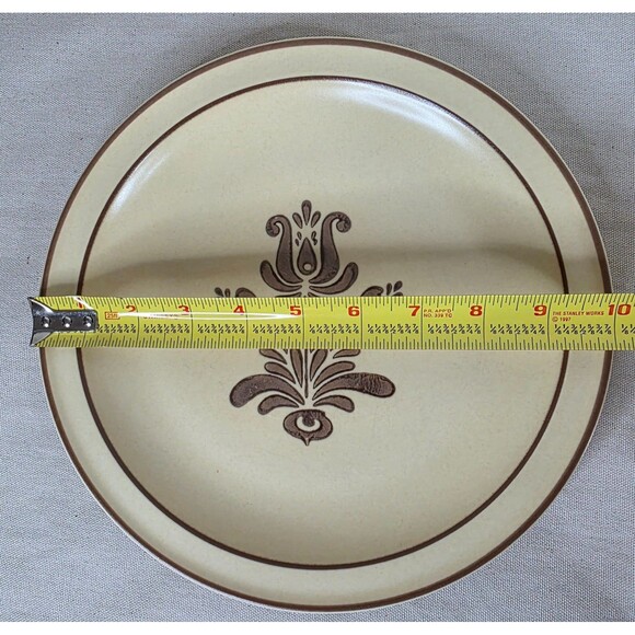 Vintage Pfaltzgraff Village Dinner Plates – Set of 4 (Early 1980s Mark) - Picture 7 of 8